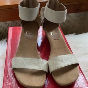 Aerosoles black low wedges